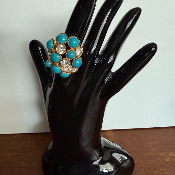 Jewelry - Gold tone and turquoise color costume ring